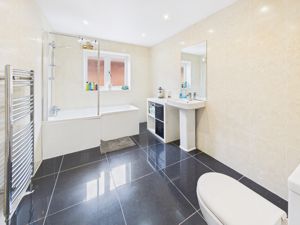 FAMILY BATHROOM- click for photo gallery